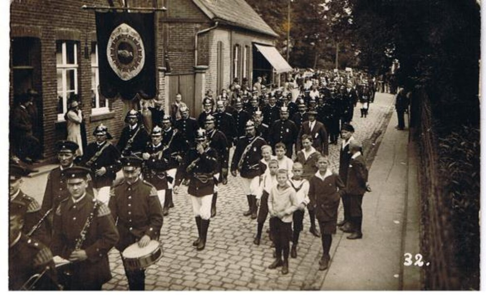 Die Telgter Wehr beim Feuerwehrfest in Greven 1926