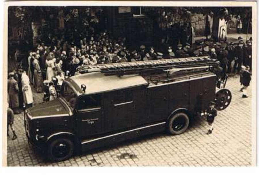 Schweres Löschgruppenfahrzeug SLG 15 / 42 Löschgruppenfahrzeug LF 15 (heute LF 16) – –